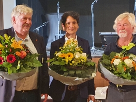 Foto: Glückwunsch zur Wahl! Ernst Heilmann (Stadtverband Bergedorf), Tanja Chawla (DGB Hamburg), Wolfgang Brandt (Stadtverband Harburg)